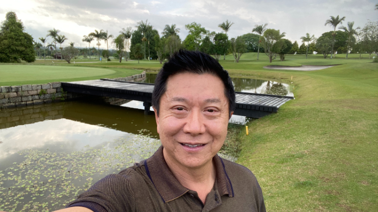 Dr. Milton Seigi Hayashi explica as regras básicas do golfe que ajudam a evitar penalidades durante o jogo.