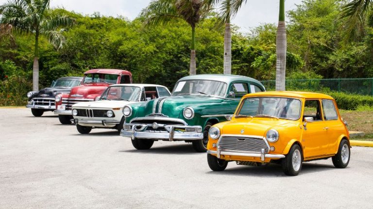 Exposição de Carros Antigos no Viaduto Otávio Rocha Marca Nova Fase de Porto Alegre Exposição de Carros Antigos no Viaduto Otávio Rocha Marca Nova Fase de Porto Alegre