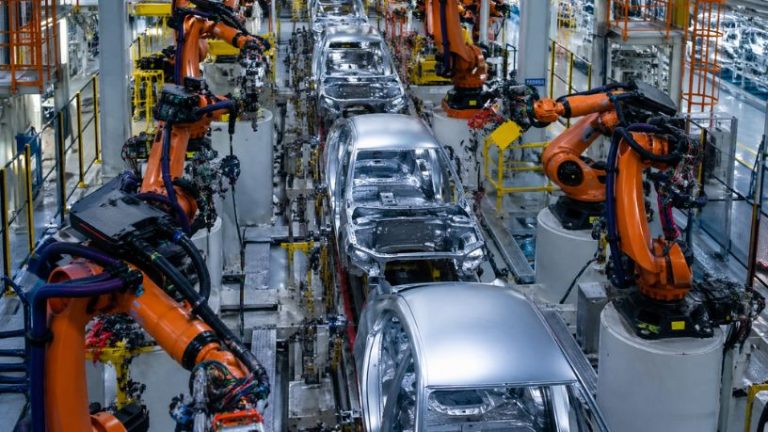 Stellantis e marcas chinesas: parceria industrial pode redefinir o mercado automotivo global